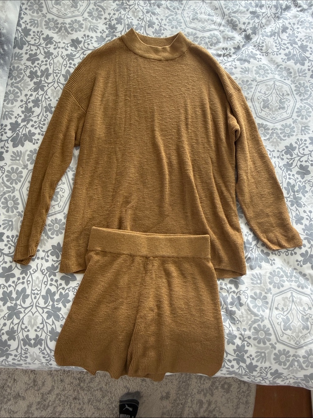 New without tags Free People Sweater and Shorts Set